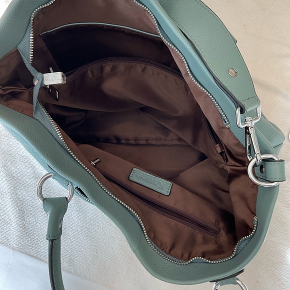 Chic Teal Leather Shoulder Bag - Picture 5 of 7